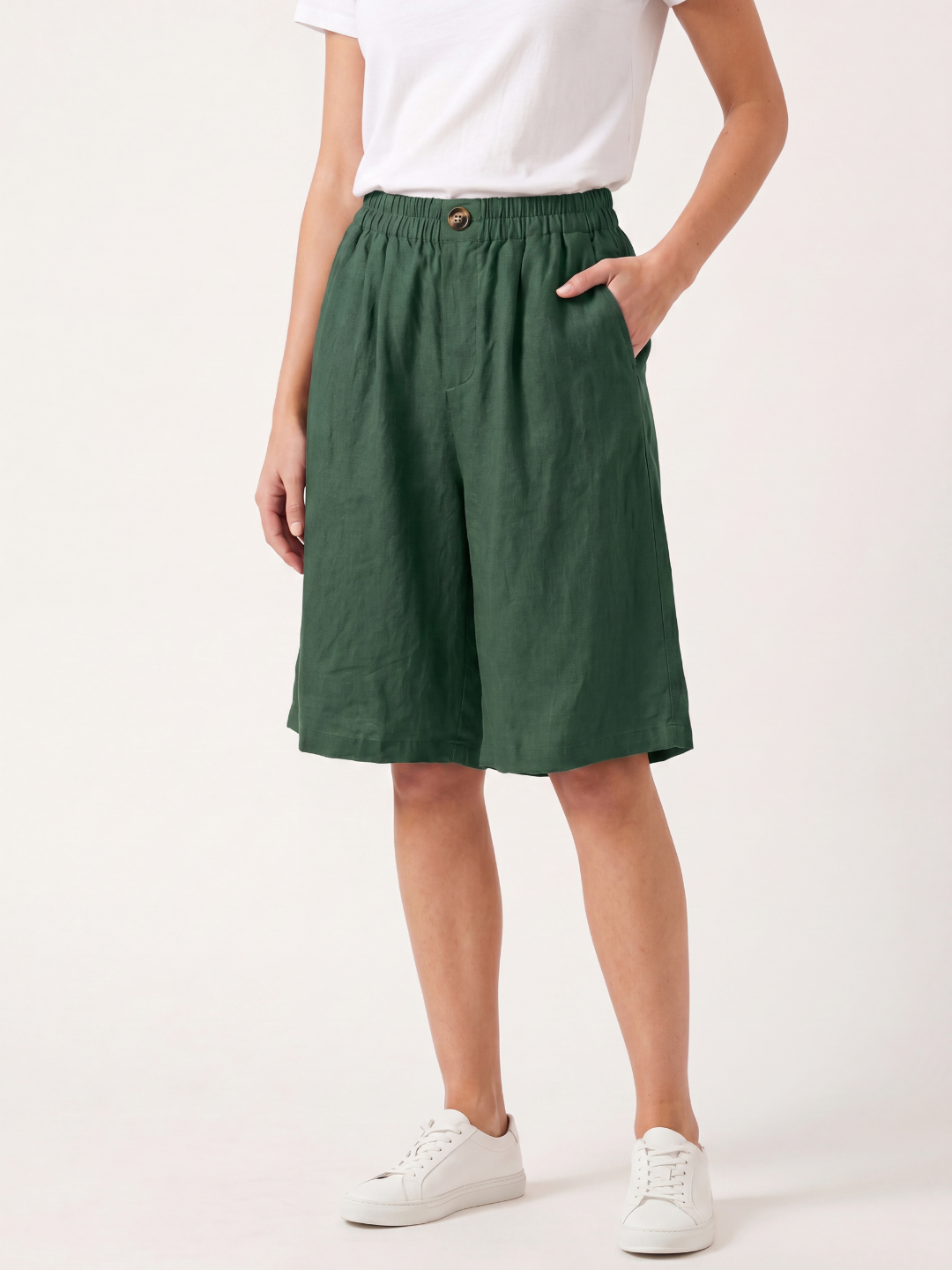 MARLOWE Women's Relaxed Mid-Thigh Comfort Shorts with Pockets