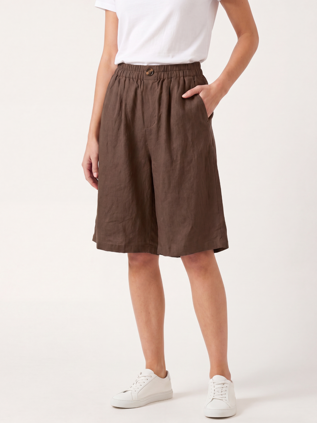 MARLOWE Women's Relaxed Mid-Thigh Comfort Shorts with Pockets