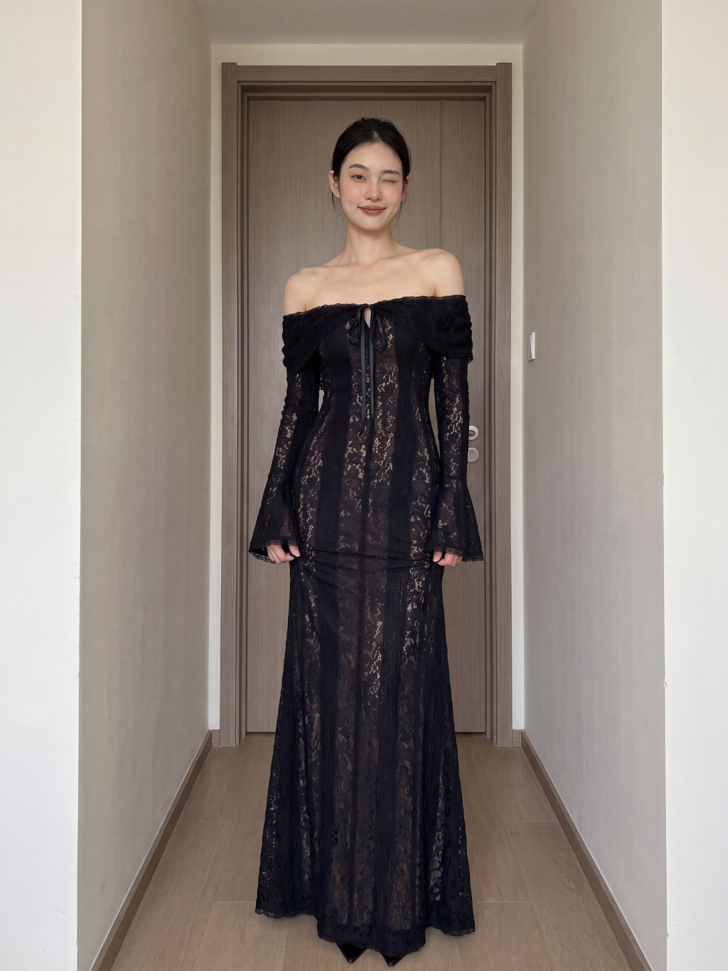 ALESSANDRA Women's Off-Shoulder Lace Maxi Dress with Godet Skirt