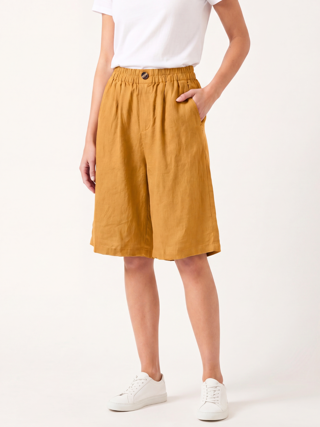 MARLOWE Women's Relaxed Mid-Thigh Comfort Shorts with Pockets