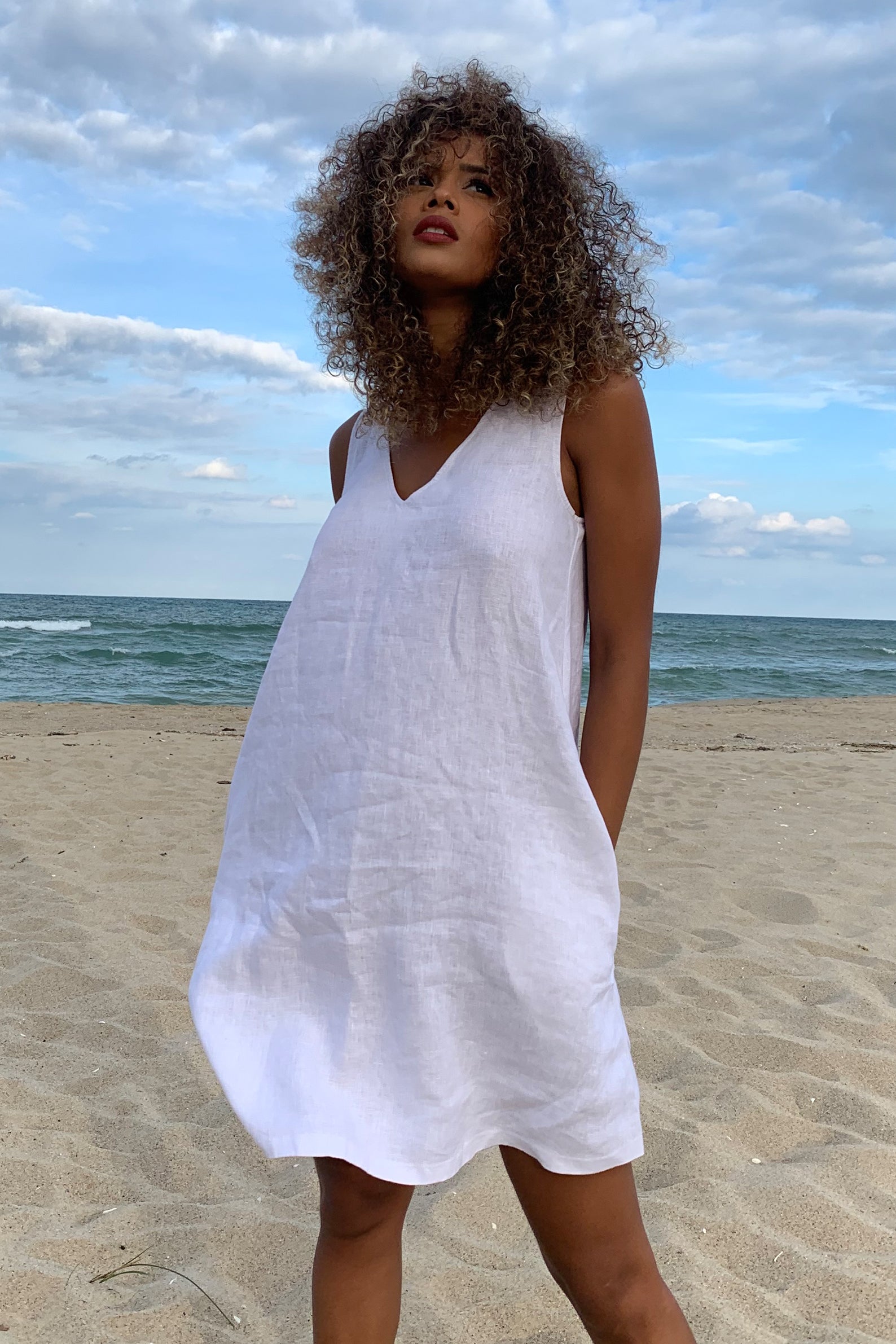 ROWAN Women's Sleeveless V-Neck Linen Shift Dress with Pockets