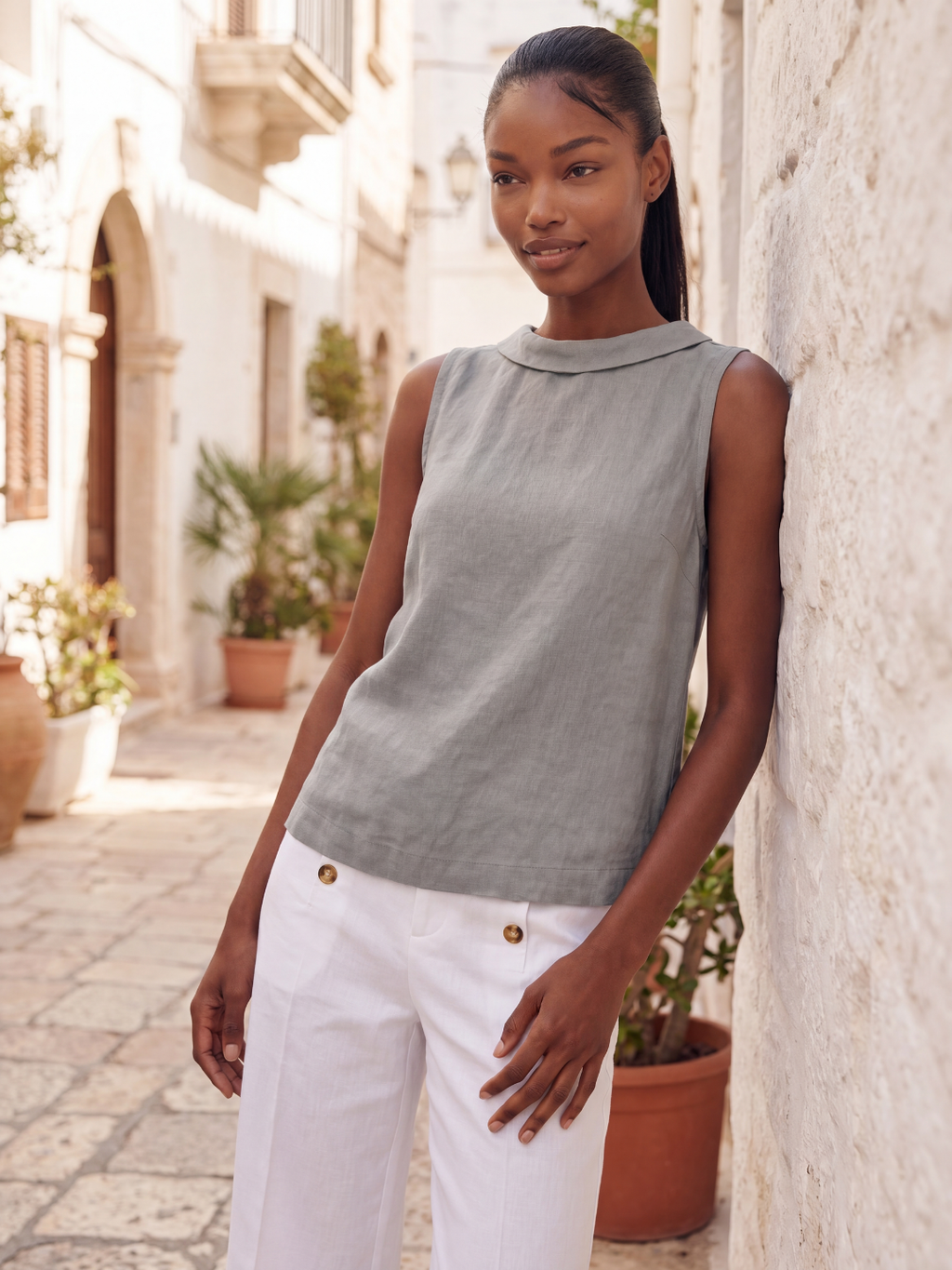 VIVIENNE Women's Sleeveless Roll-Collar Linen Top