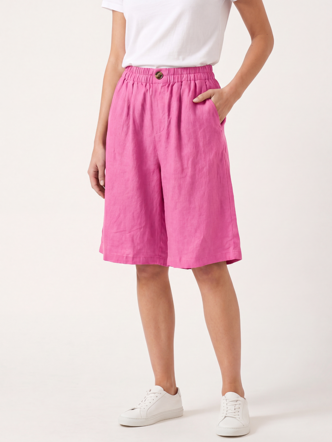 MARLOWE Women's Relaxed Mid-Thigh Comfort Shorts with Pockets