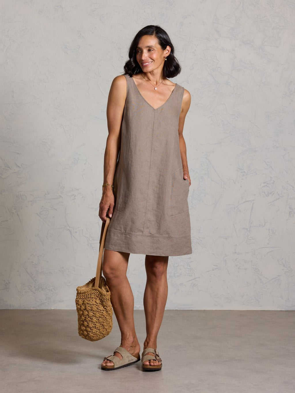 SAOIRSE Women's Sleeveless V-Neck French Linen Shift Dress with Pockets