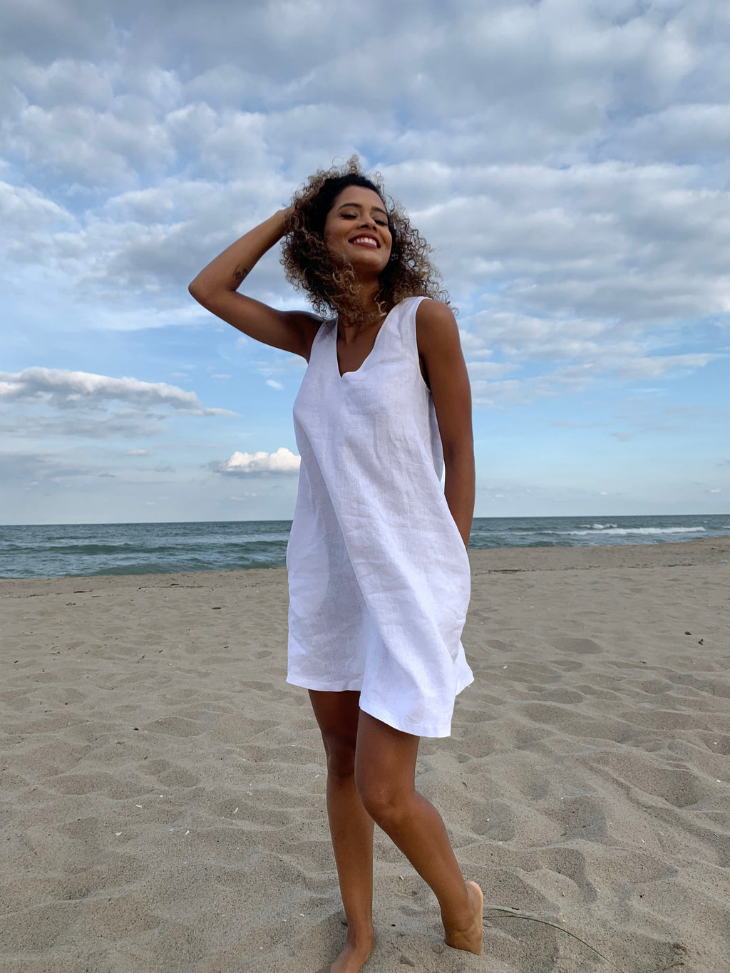 ROWAN Women's Sleeveless V-Neck Linen Shift Dress with Pockets