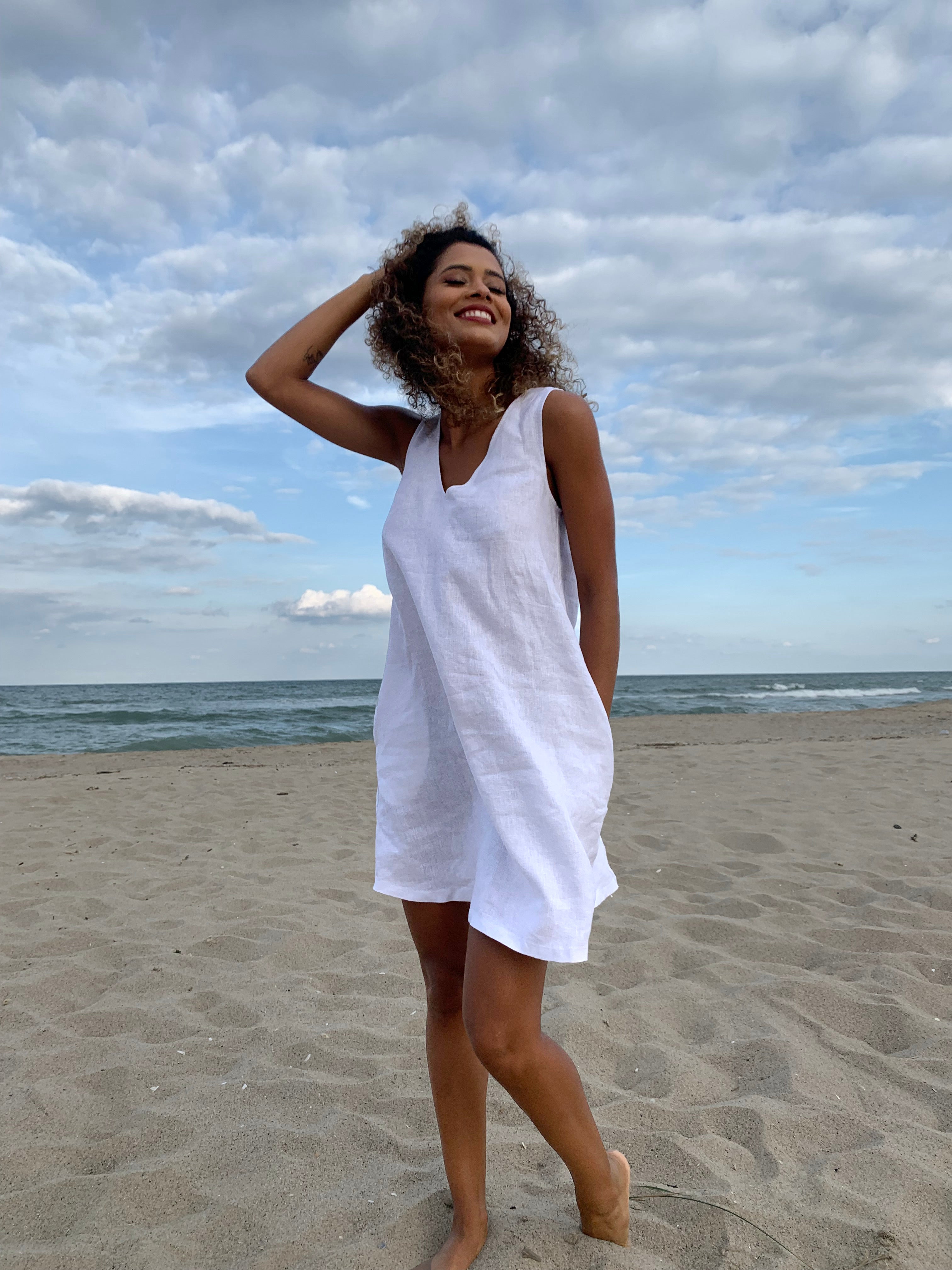 ROWAN Women's Sleeveless V-Neck Linen Shift Dress with Pockets