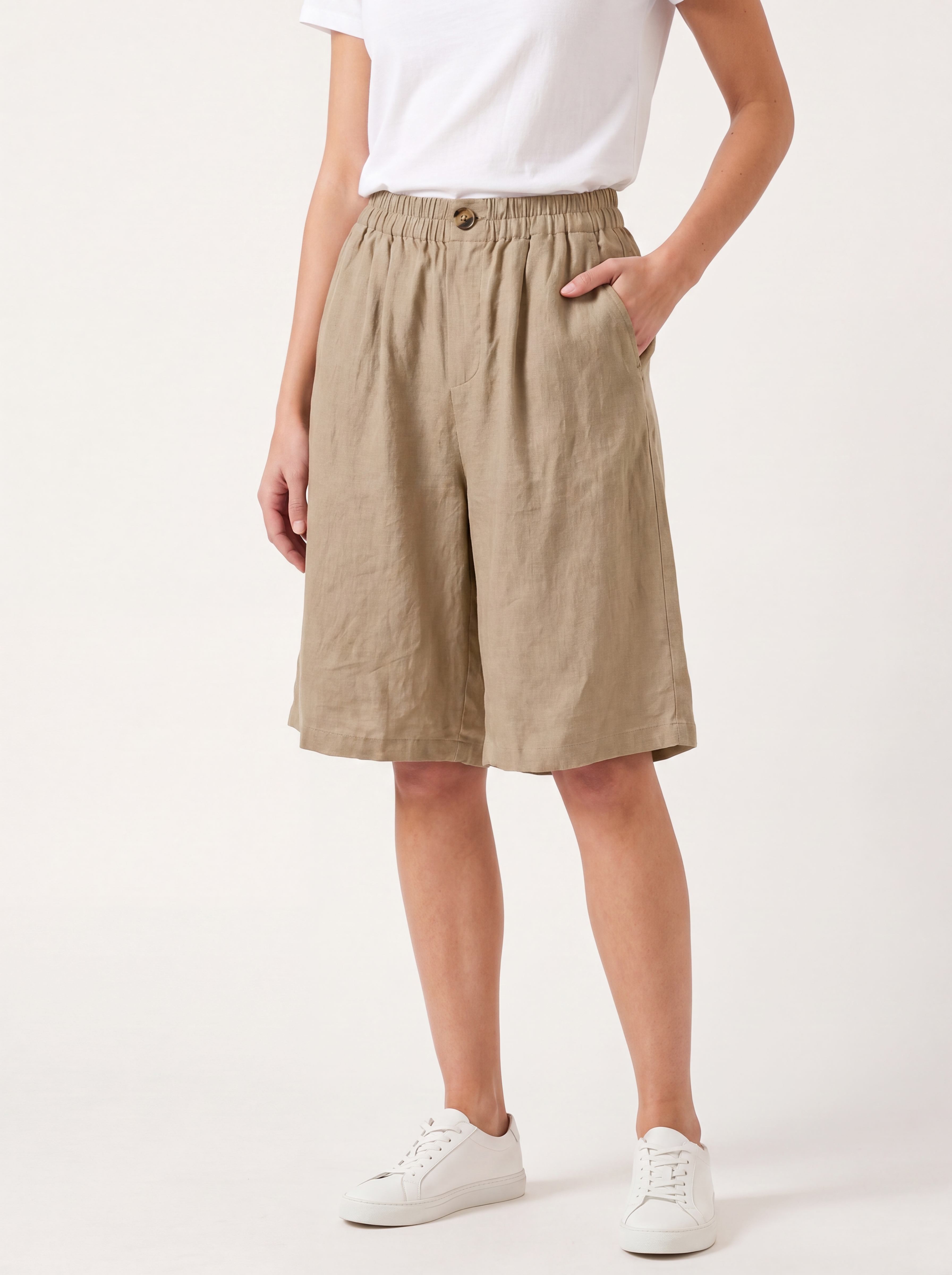 MARLOWE Women's Relaxed Mid-Thigh Comfort Shorts with Pockets